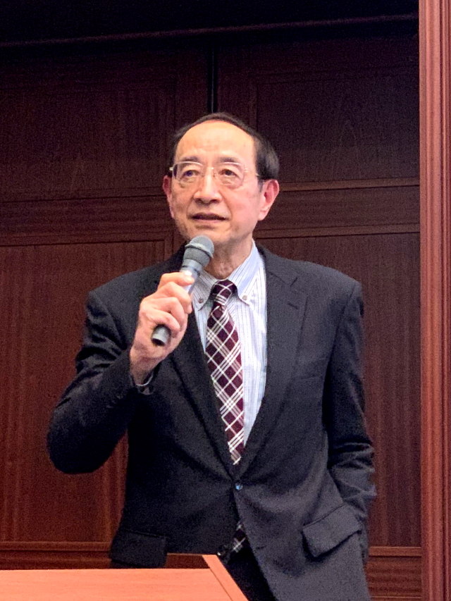 最終講義に臨む杜進教授