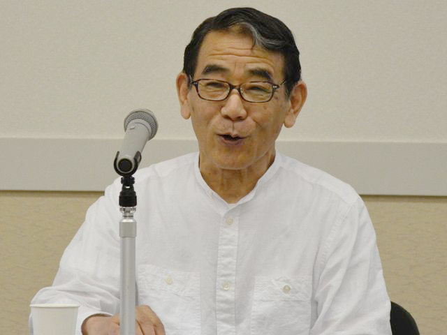 渡辺 利夫 学事顧問が講話を行いました1