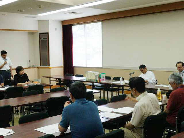 渡辺 利夫 学事顧問が講話を行いました3