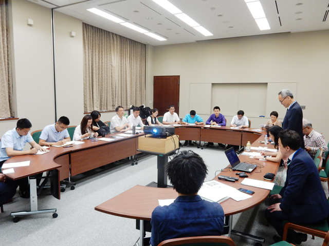 中国・山東理工大学農業工程及び食品科学学院一行が国際学部を訪問1
