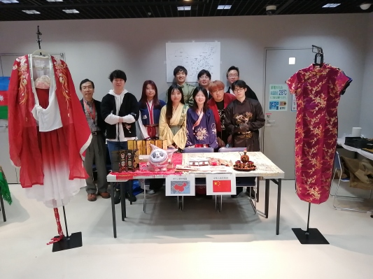 岡田ゼミナールが八王子市「多文化共生の集い IN 生涯学習フェスティバル」に出展しました3